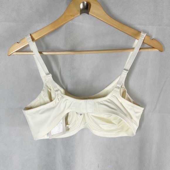 Amoena Annette WB 44028 Post Surgical Mastectomy Bra ivory Size 38B - Picture 2 of 5